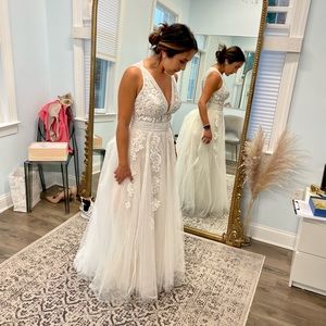 Never worn wedding dress